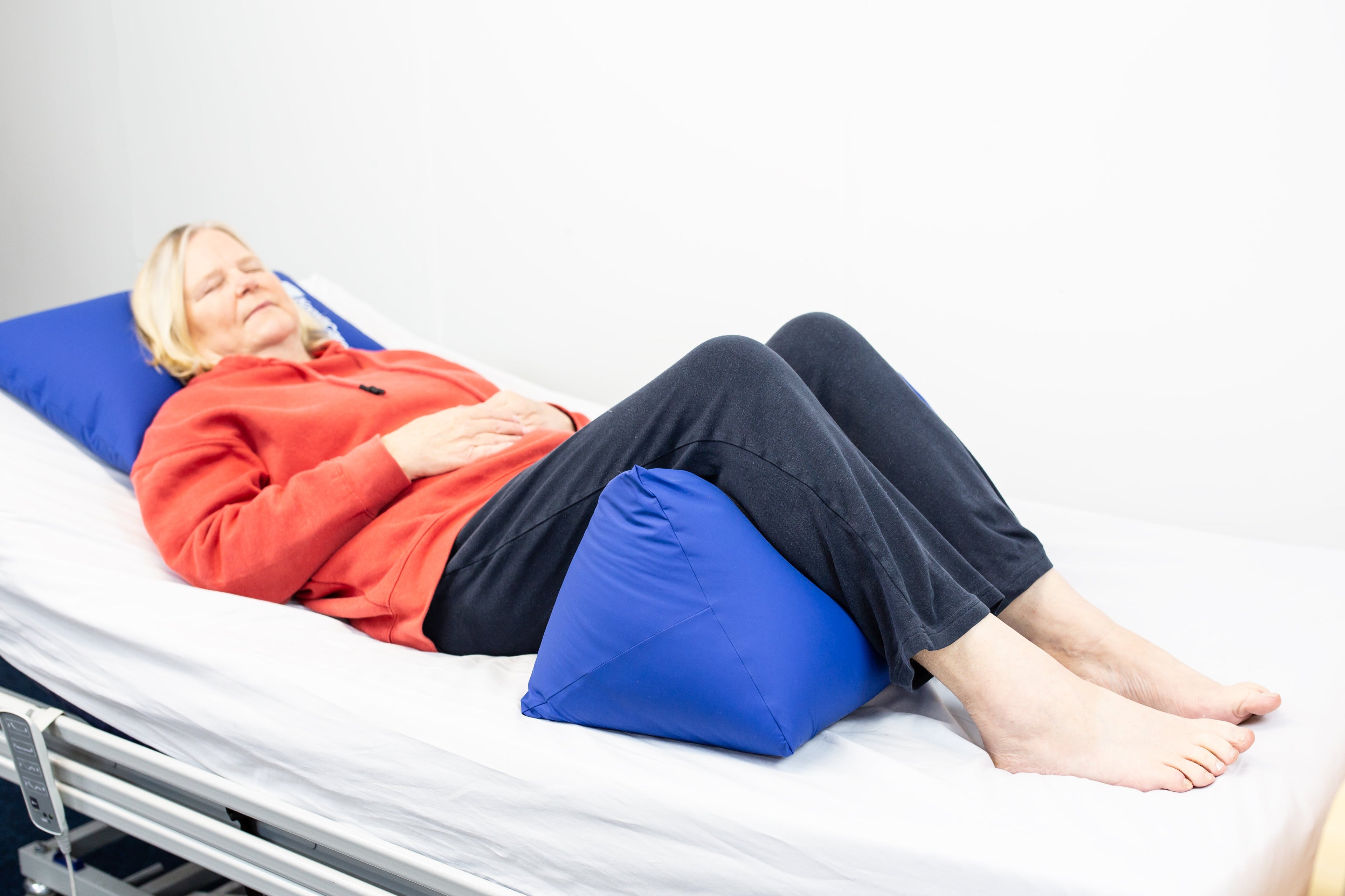 PP8013 - PosiPerle Delta Cushion Medium 60x30cm