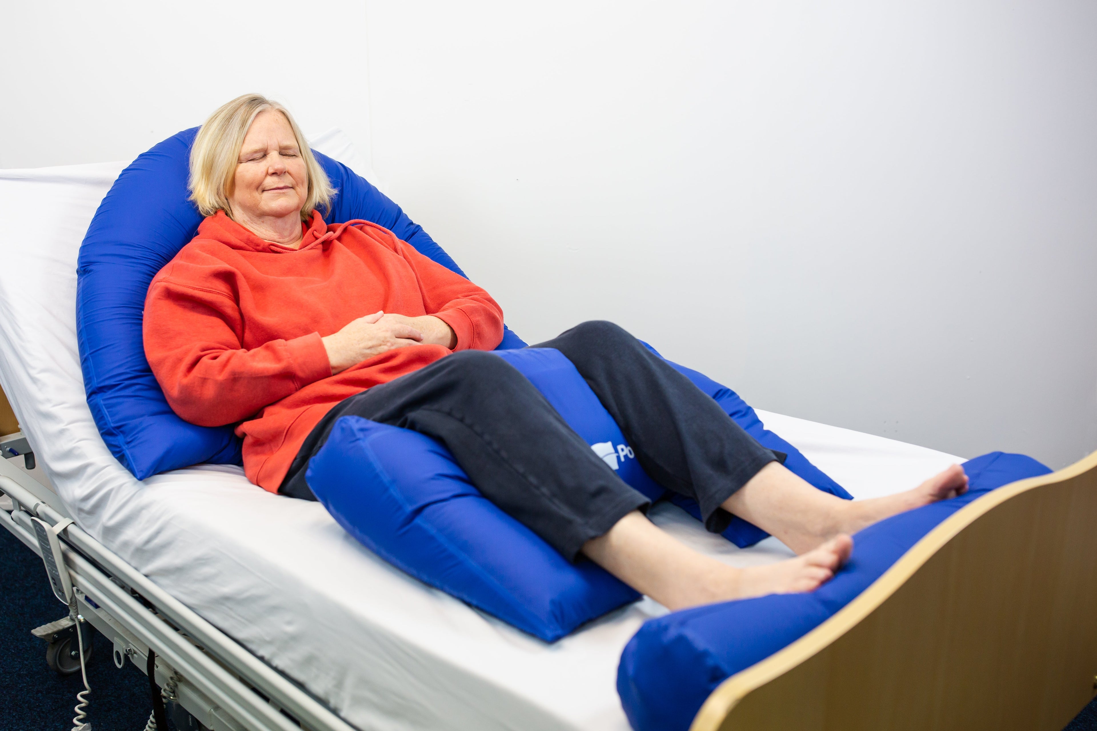 PP8012 - PosiPerle Half-Moon Pude Large 180dia x30cm