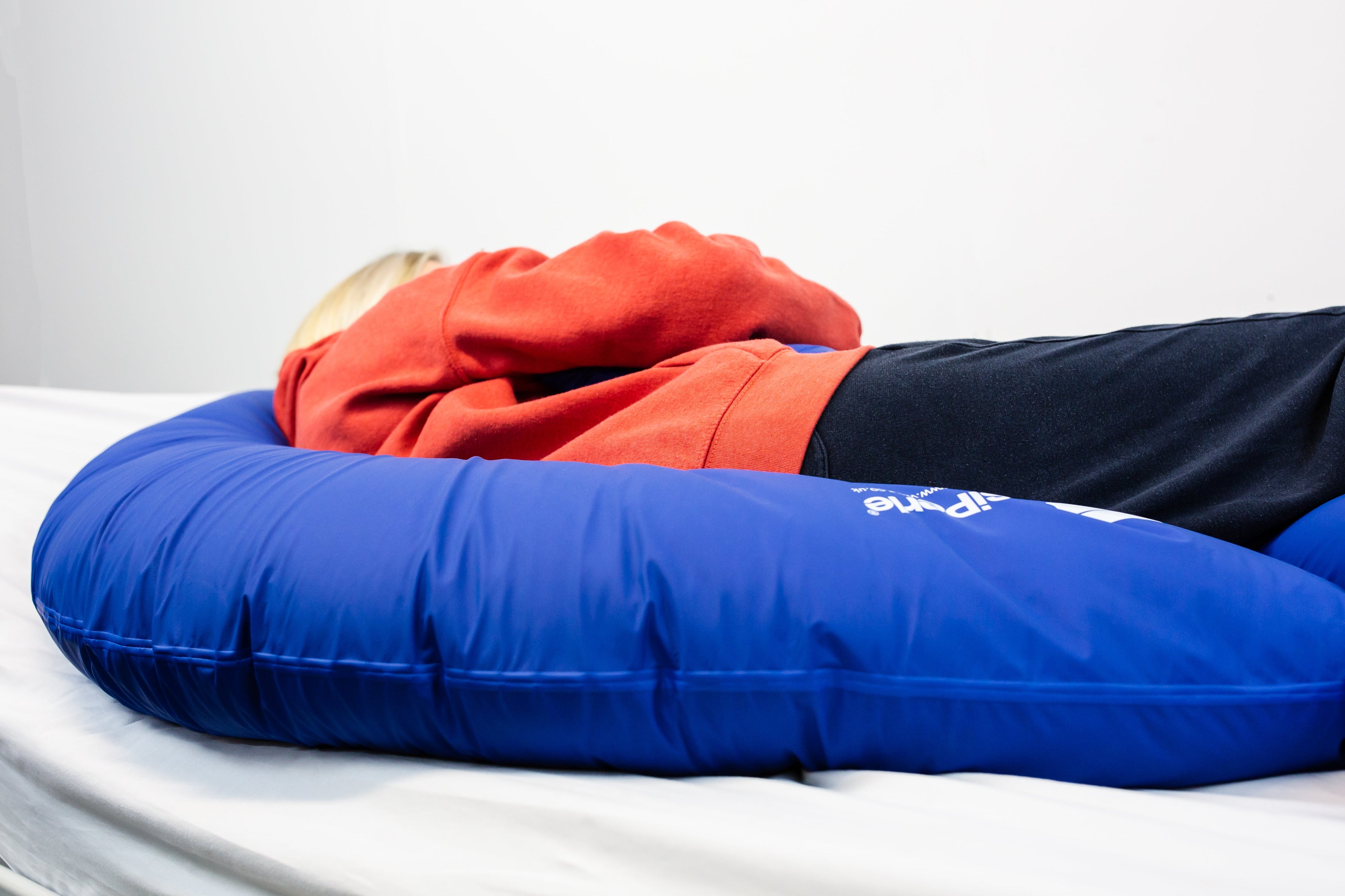 PP8012 - PosiPerle Half-Moon Pude Large 180dia x30cm